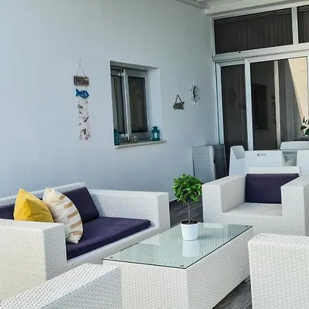 Phaedrus Living: Seafront Luxury Flat Pallini Court 113 Διαμέρισμα *