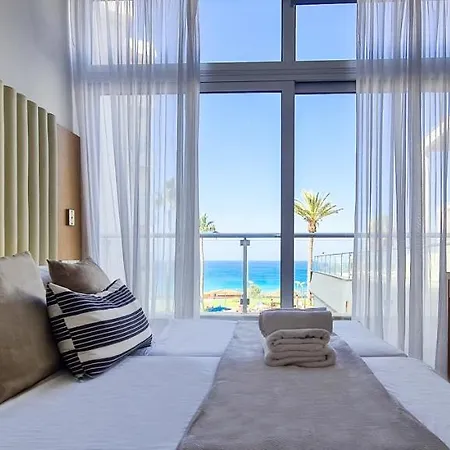 Phaedrus Living: Seafront Luxury Flat Pallini Court 113