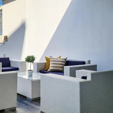 Apartment Phaedrus Living: Seafront Luxury Flat Pallini Court 113 Protaras